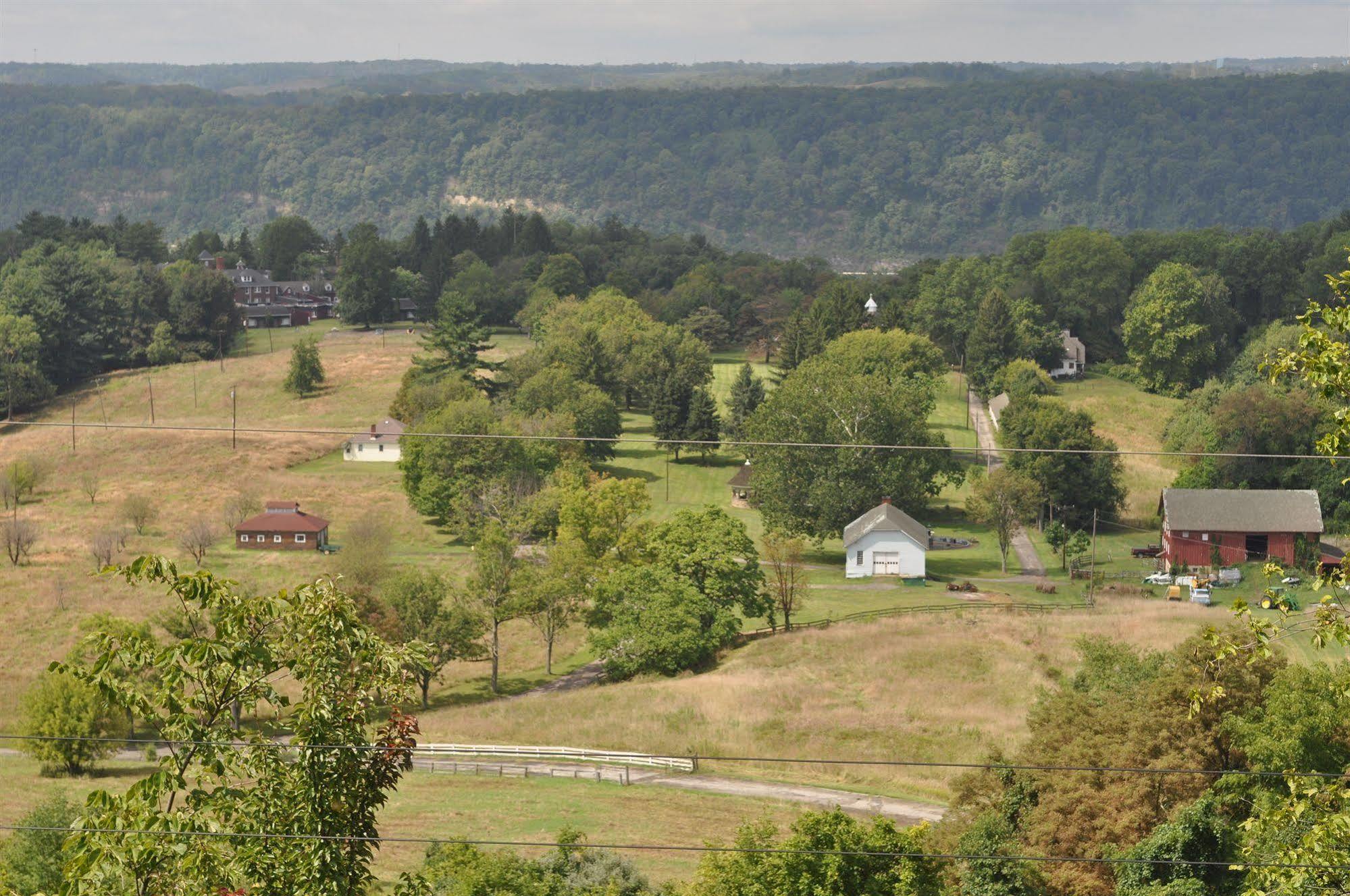 Aspen Manor Resort Wellsburg Exterior foto